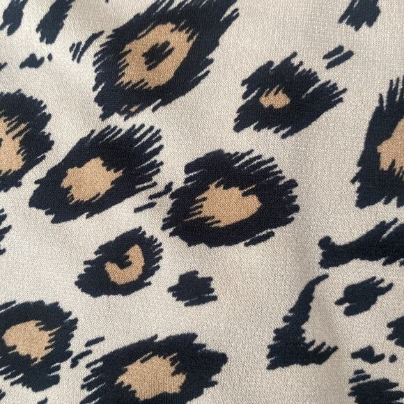 Dana Buchman leopard Shell Neck
Grommets Top - Picture 10 of 11